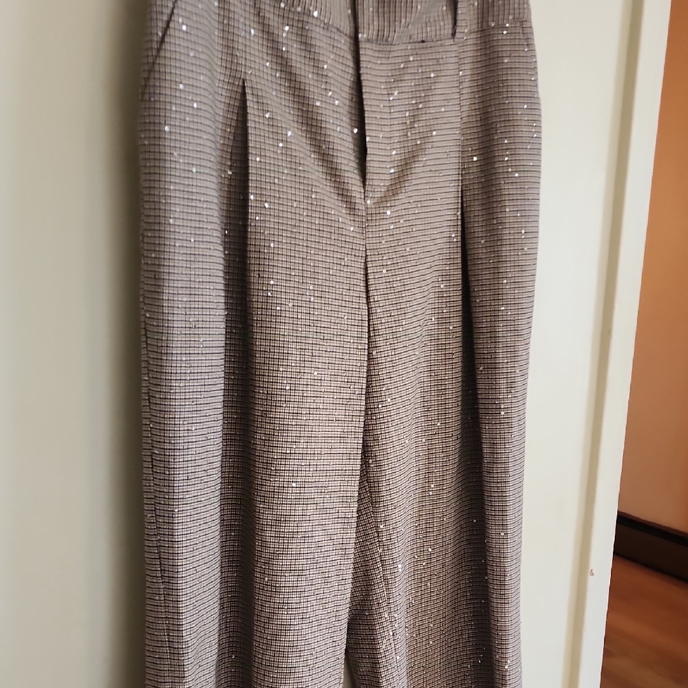 Chic Women's Gray Patterned Trousers - image 6